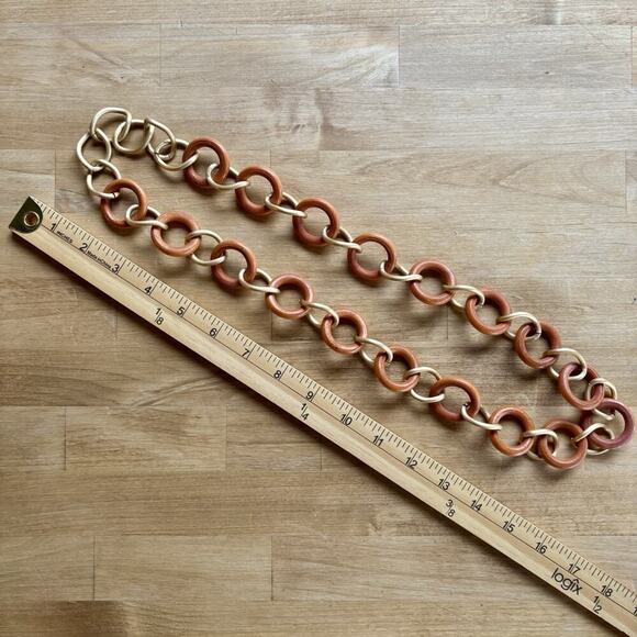Vintage Boho 32” Wood Ring Chain Link Necklace Chunky Tan Natural Wood Neutral - Picture 5 of 6